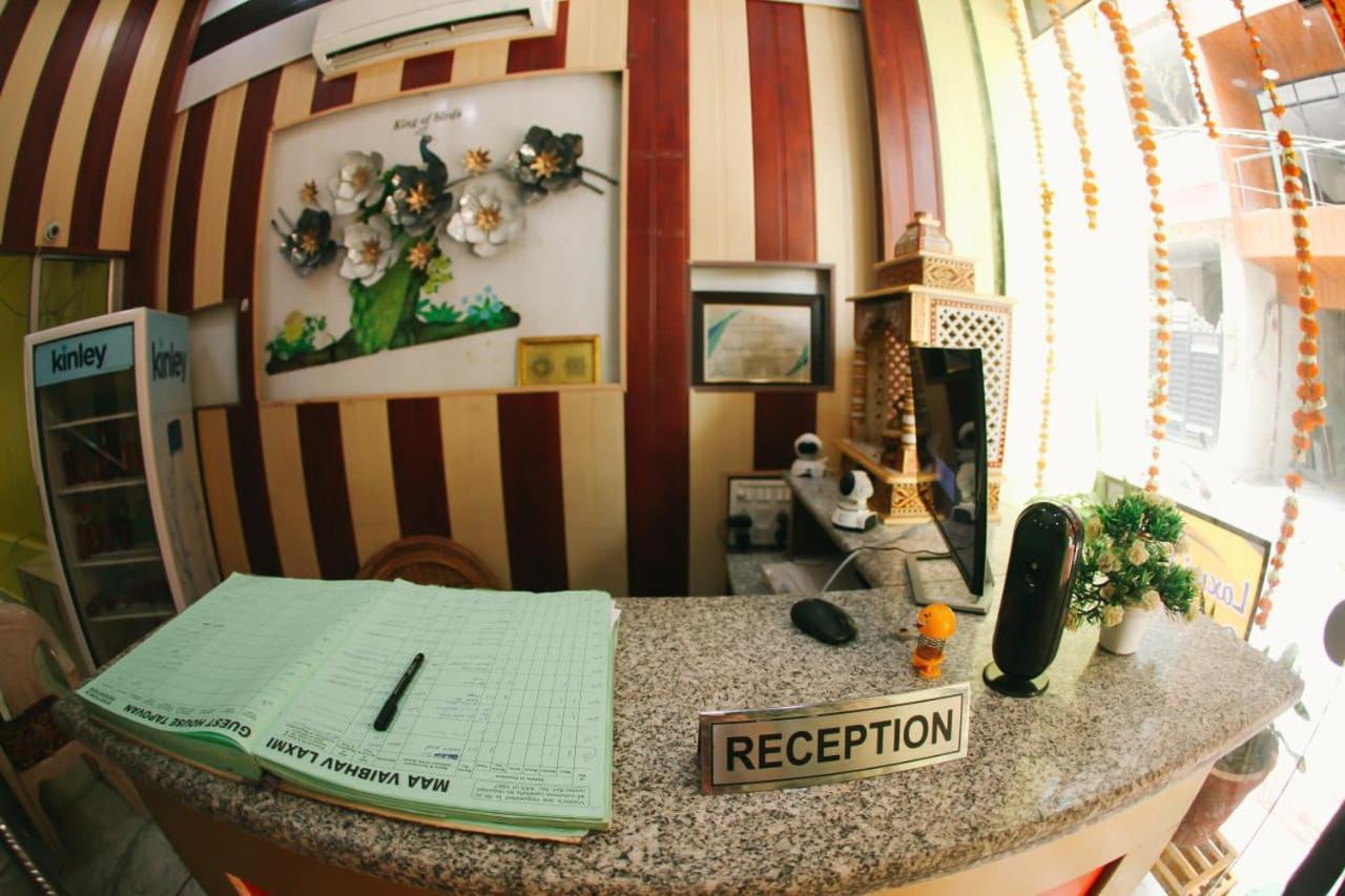 Maa Vaibhav Laxmi Guest House Rishīkesh Buitenkant foto