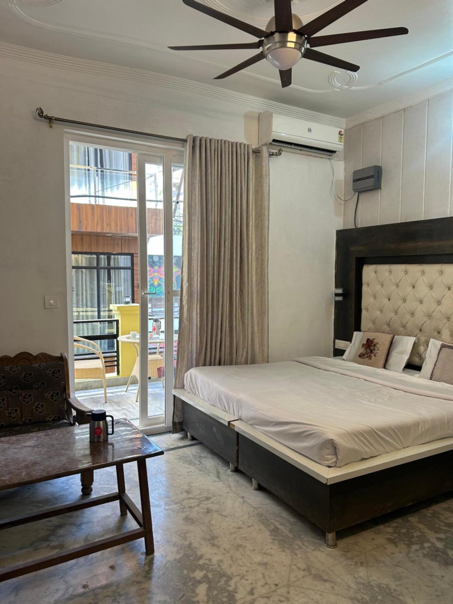 Maa Vaibhav Laxmi Guest House Rishīkesh Buitenkant foto